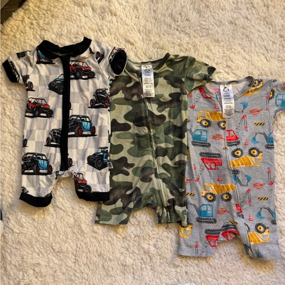 3-Pack Short Sleeve Zipper Rompers - Picture 1 of 1